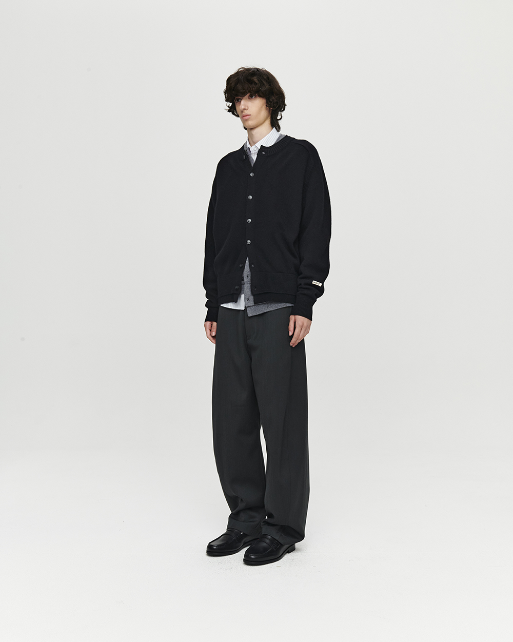 MUSINSA公式 | HEUTE DOUBLE RIB CROP KNIT CARDIGAN (BLACK)